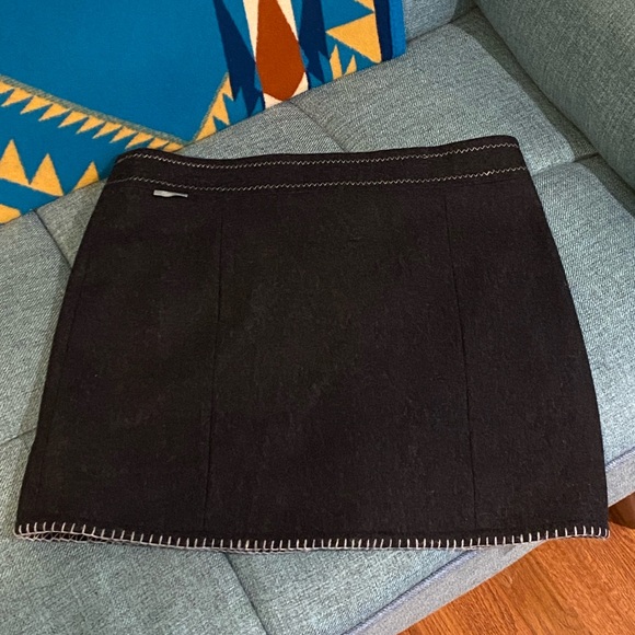 NWOT Purnell Charcoal Blanket Stitch Wool Zip Skirt - Picture 4 of 6